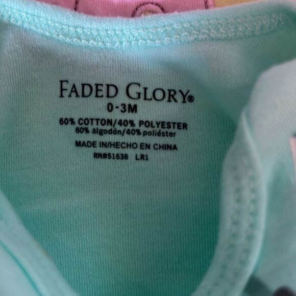 🛍Cute Little Girls Onesies size 0-3 Months 🛍 - Picture 3 of 7